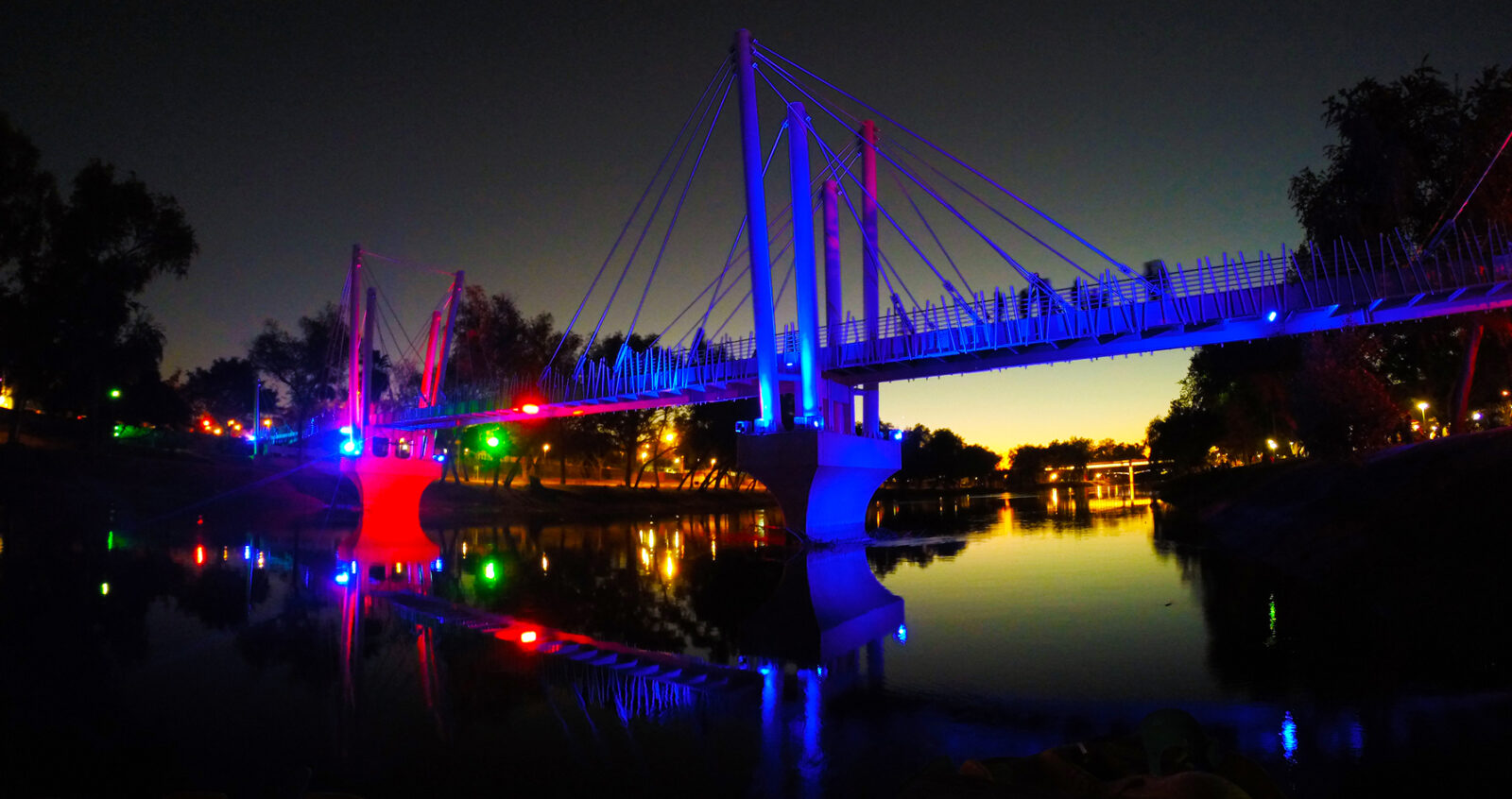A city that vibrates day and night